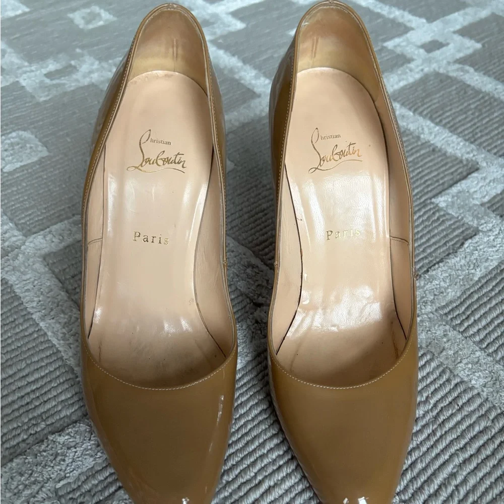 Christian Louboutin Nude Patent Heels with Red Soles - Picture 3 of 7